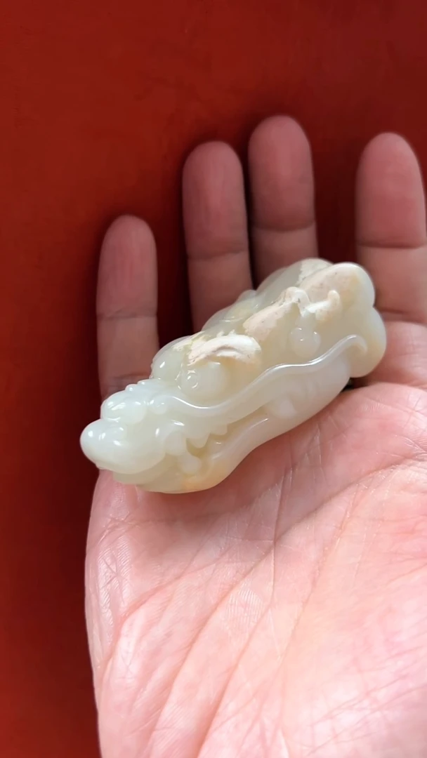 和田玉未镶嵌挂件龙头把件