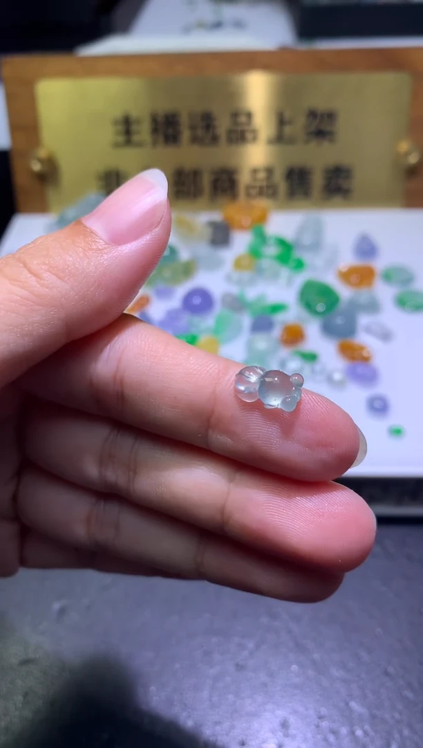 未镶嵌定制翡翠毛货