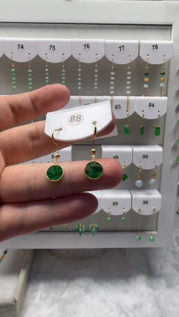 18K金镶嵌翡翠耳饰缅甸天然翡翠a货
