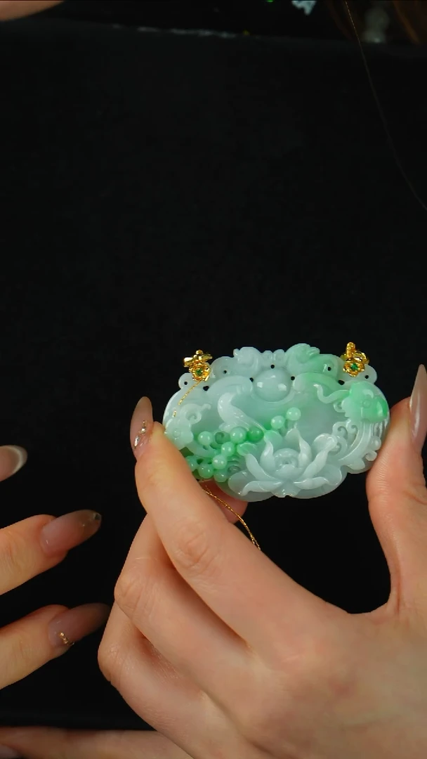 颈饰未镶嵌翡翠报喜鸟