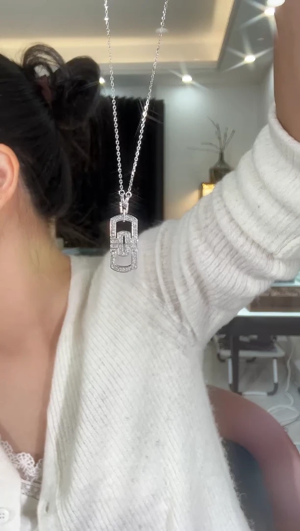 颈饰铂Pt950镶嵌钻石回型项链