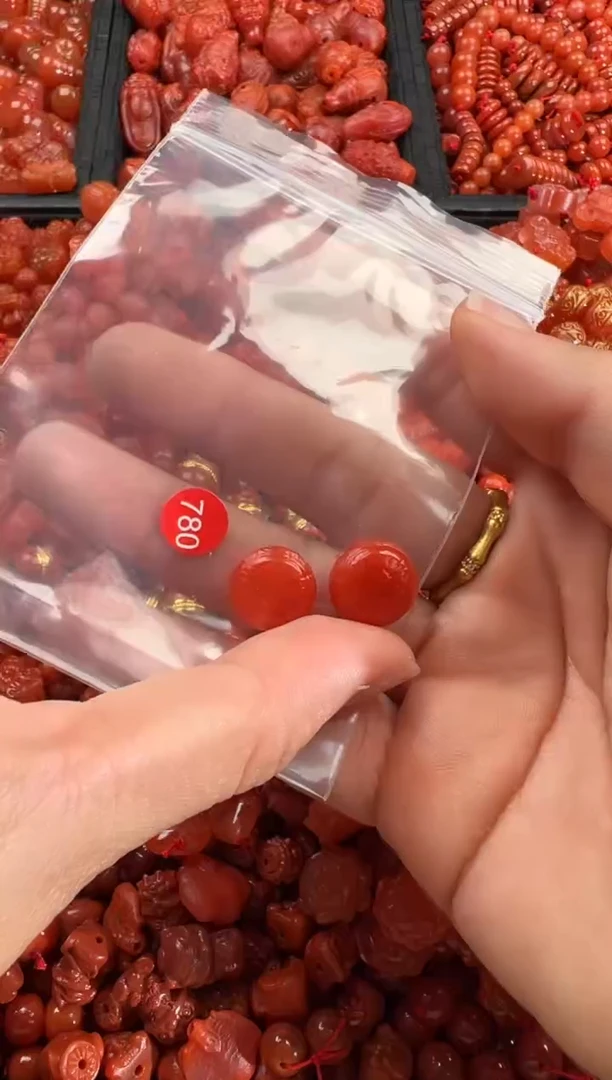 【闪购商品】南红玛瑙颈饰未镶嵌1