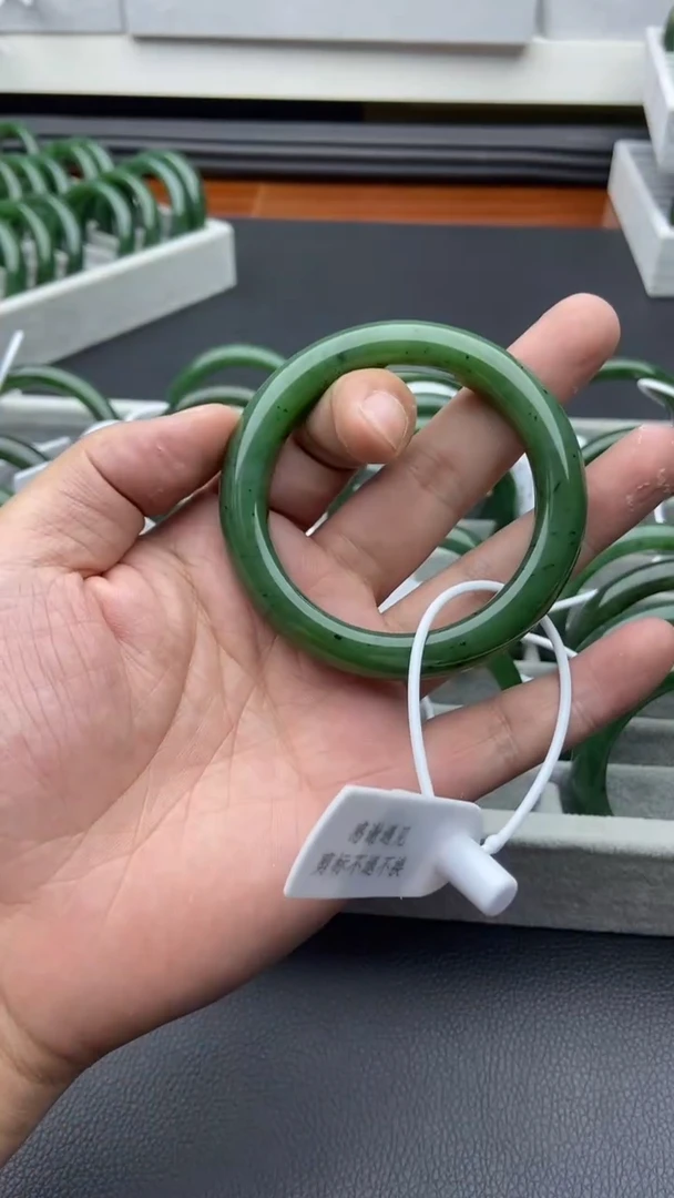 未镶嵌手镯和田玉（碧玉）54-56.6