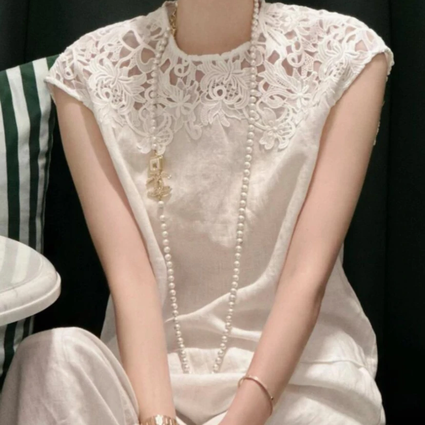 早春新款休闲简约毛衣上衣搭配7777