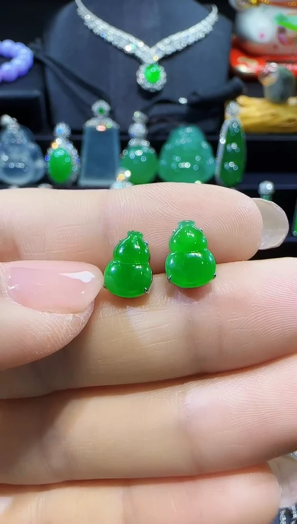 【闪购商品】翡翠耳饰18K金镶嵌耳钉