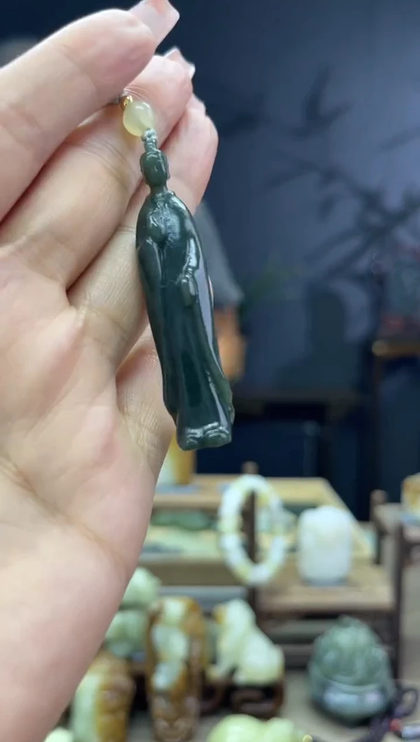 颈饰未镶嵌和田玉1