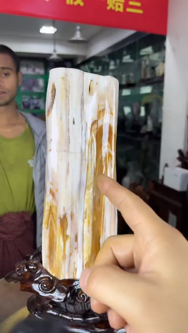 缅甸天然树化玉摆件