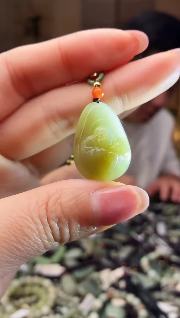 颈饰未镶嵌和田玉多样性发货，拍一发一