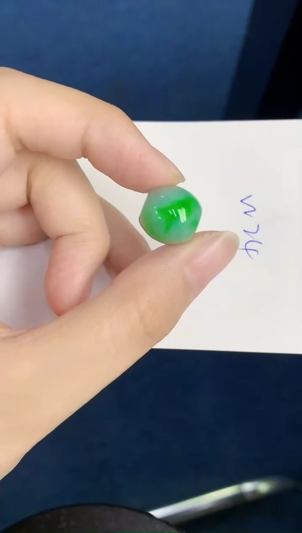 翡翠未镶嵌颈饰天然翡翠緬甸A貨