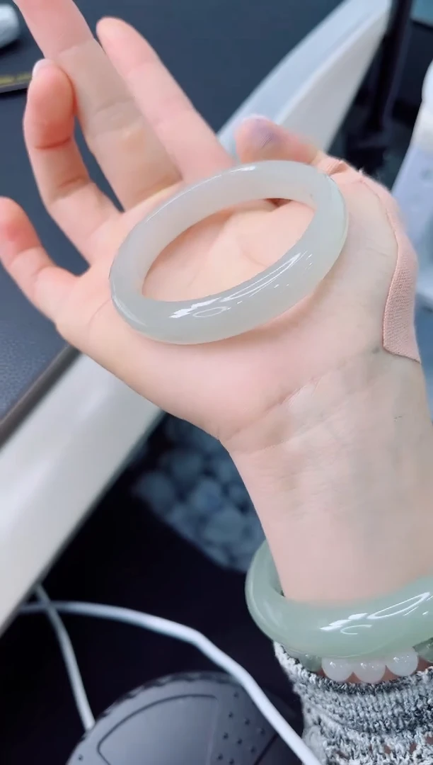 石英质玉手镯未镶嵌139-52