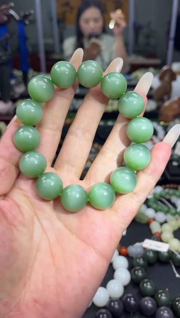 手串未镶嵌和田玉俄罗斯粉绿 猫眼碧玉卡16