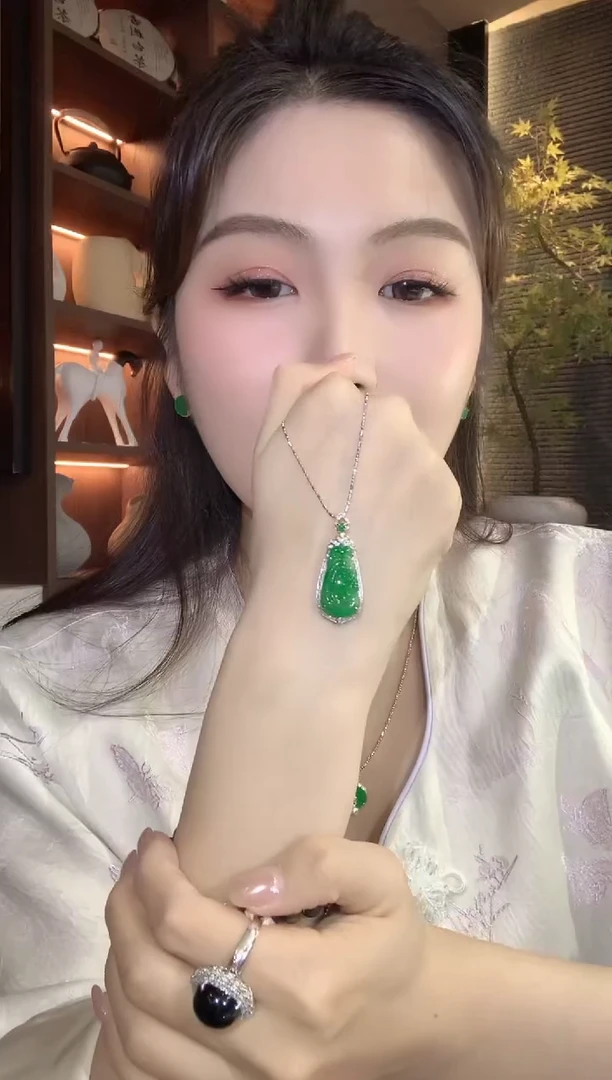 吊坠(不含链)18K金镶嵌翡翠A7