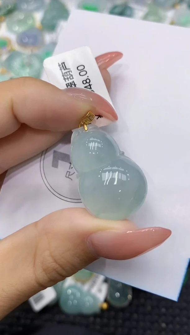 颈饰18K金镶嵌翡翠111111111111