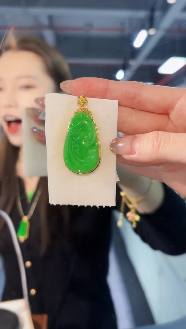 【闪购商品】翡翠颈饰18K金镶嵌 缅料A货/支持复检/一件