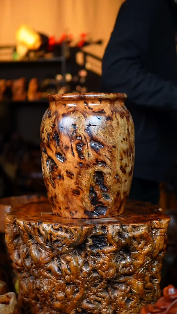 枣木百年雷击枣木画缸（高30，直径26）