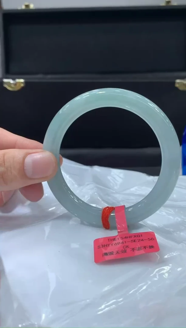 未镶嵌手镯翡翠翡翠手镯