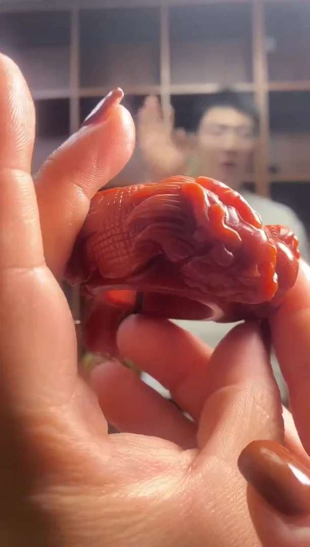 未镶嵌蛇纹石玉吊坠