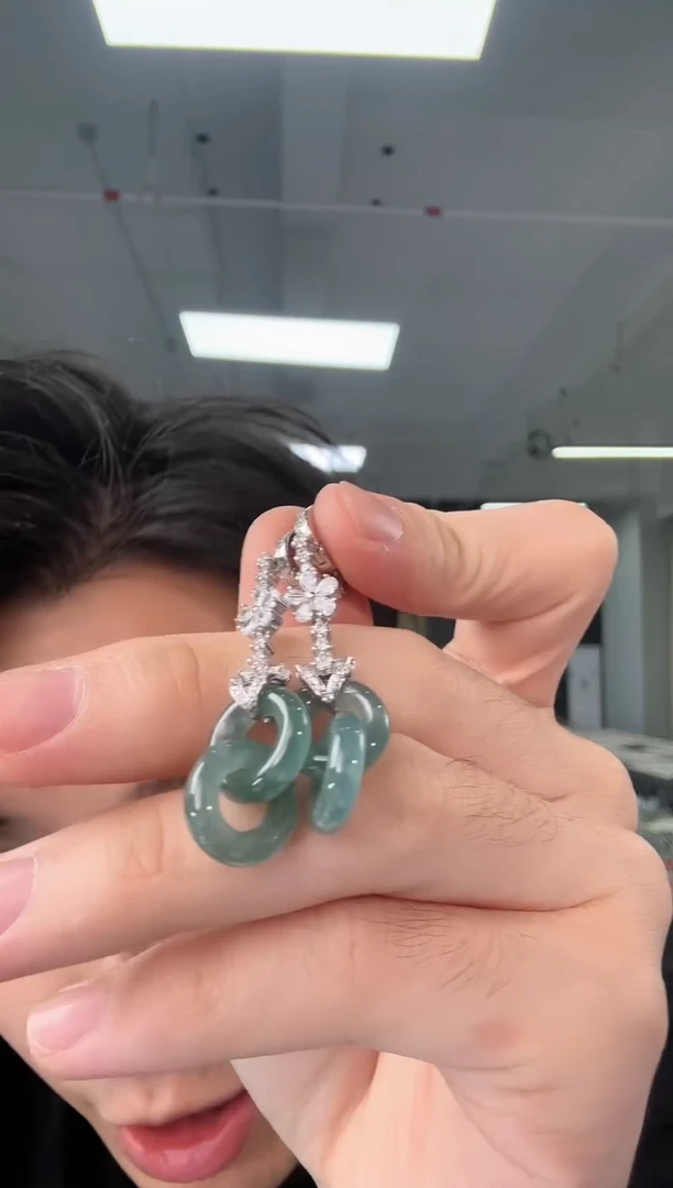 银S925镶嵌翡翠耳饰翡翠耳饰