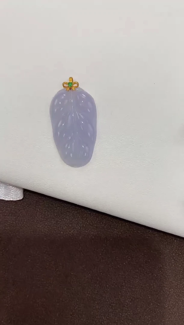 翡翠18K金镶嵌颈饰天然缅甸a货翡翠