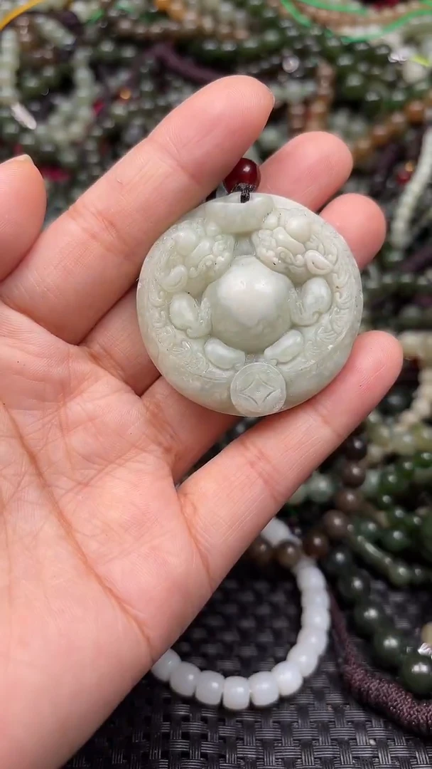 颈饰未镶嵌和田玉1