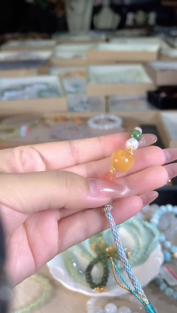 未镶嵌蜜蜡手链多样性发货其一