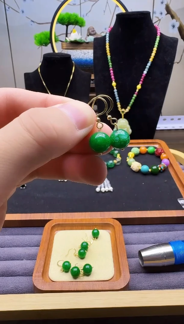 翡翠14K金镶嵌耳饰E02