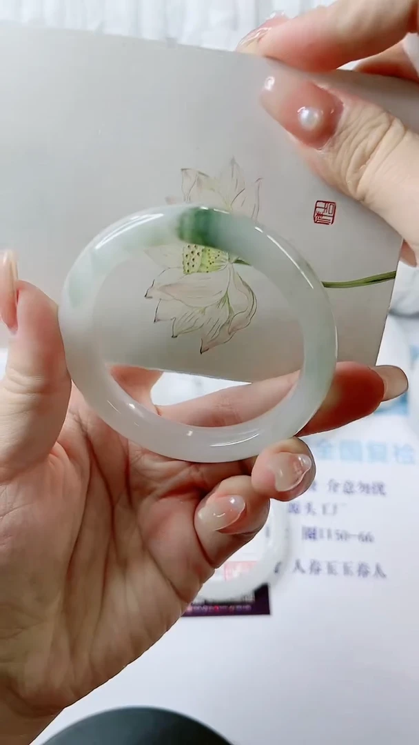 【闪购商品】石英质玉手镯未镶嵌0095546309-多样性发货