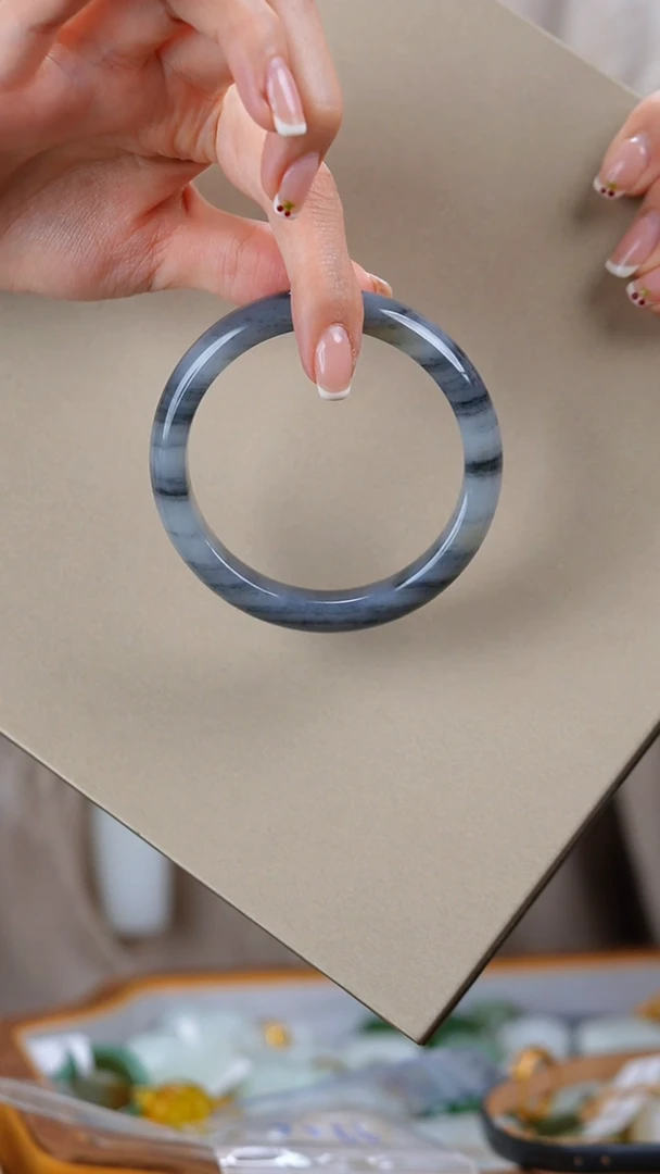 未镶嵌手镯和田玉青花手镯