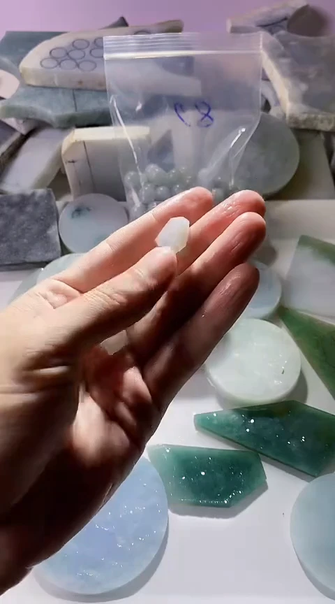 翡翠未镶嵌颈饰翡翠780