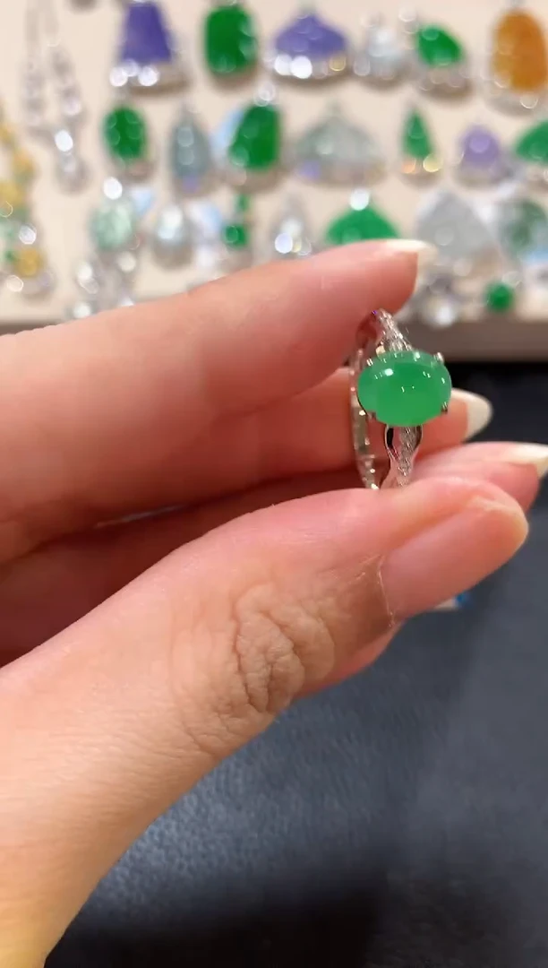 18K金镶嵌戒指翡翠z49