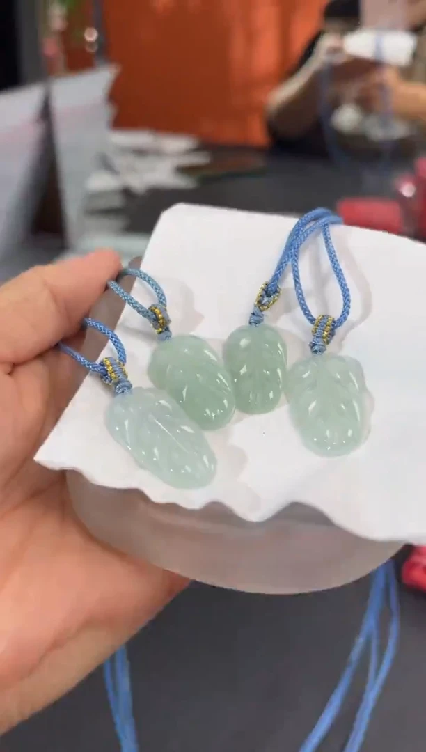 未镶嵌挂件翡翠边城刀客/34568721g/多样性发一/编绳发