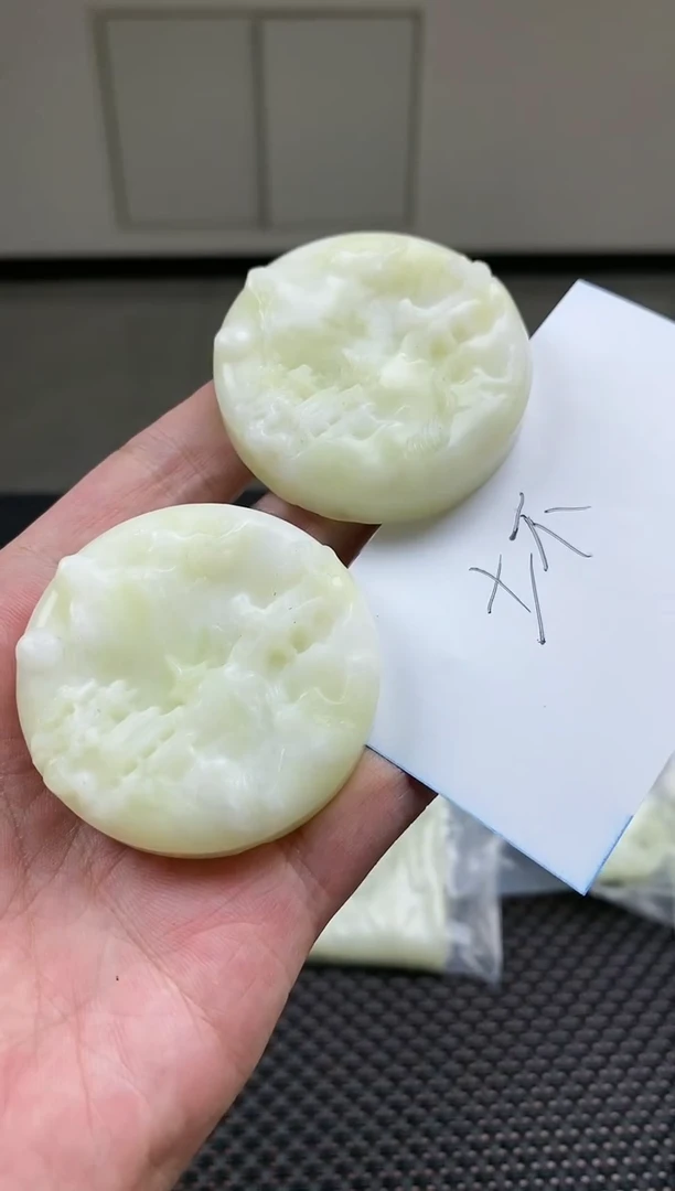 透闪石-蛇纹石玉未镶嵌其它多样性发货一个