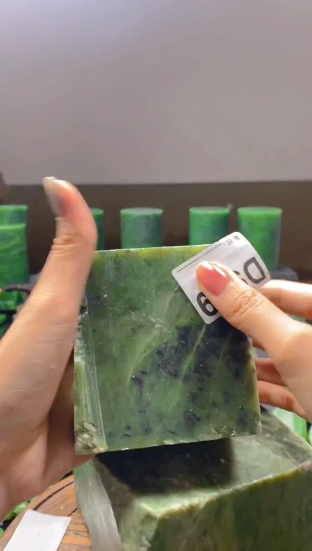 未镶嵌和田玉珠宝半成品1