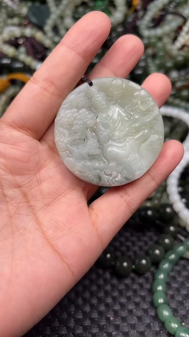 颈饰未镶嵌和田玉1