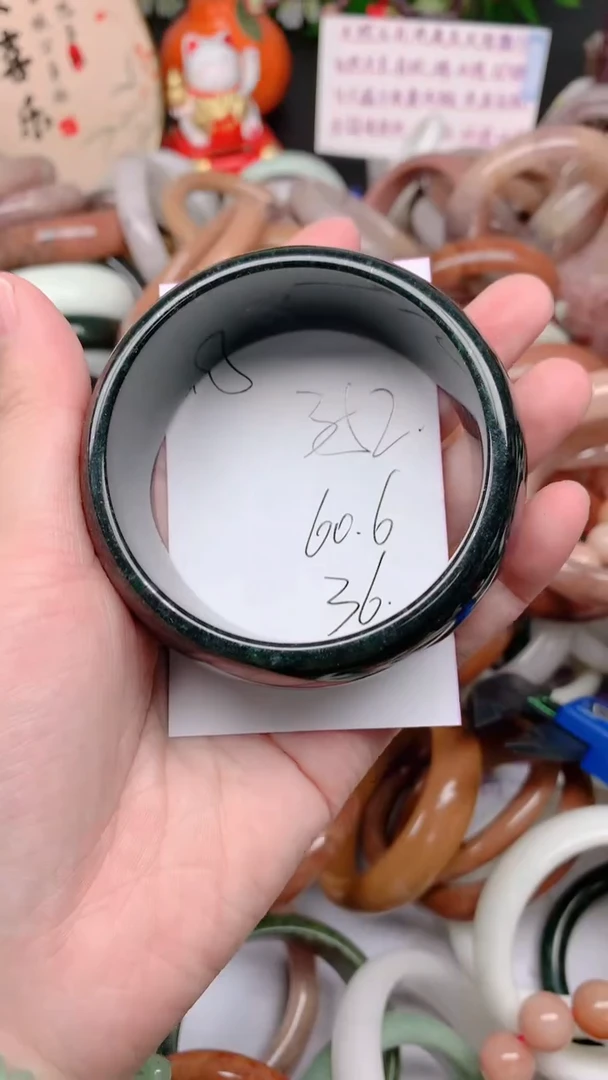 石英质玉手镯未镶嵌Q***萍352