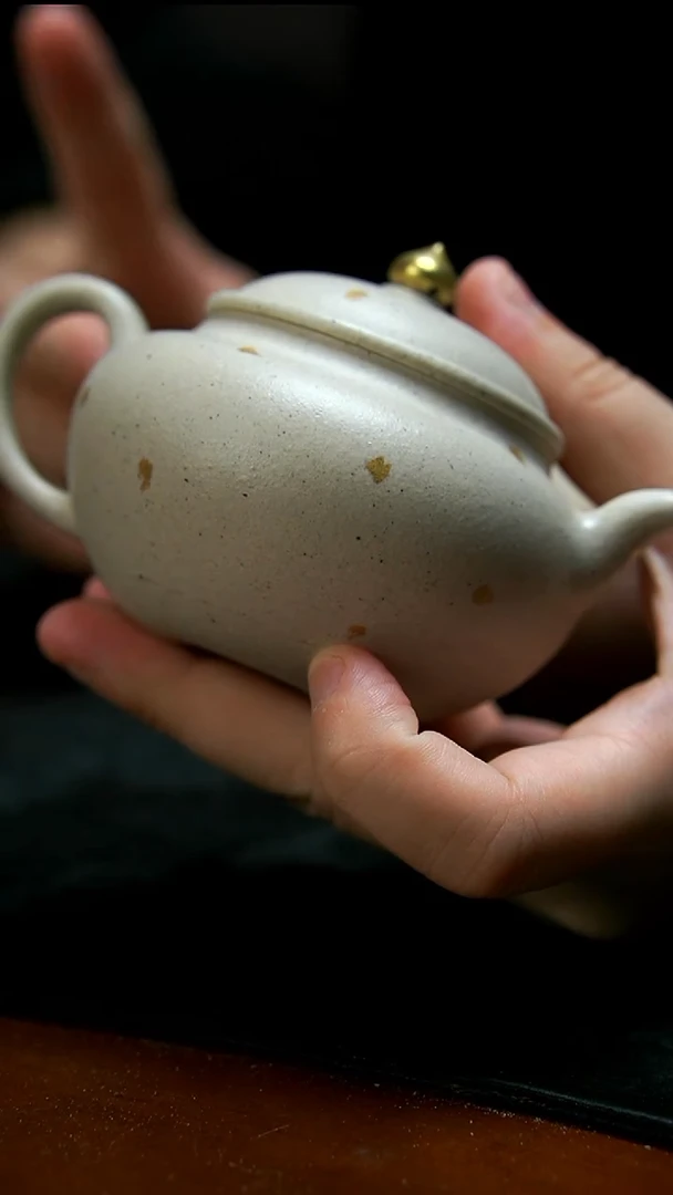 茶壶紫砂白泥洒金壶