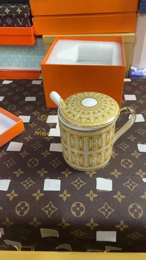 杯鸿辉家品牌瓷器，京东包邮！