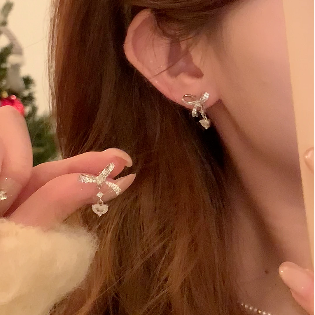 铜合金锆石耳饰 秋冬韩系闪锆蝴蝶结爱心耳环女气质百搭耳针耳饰