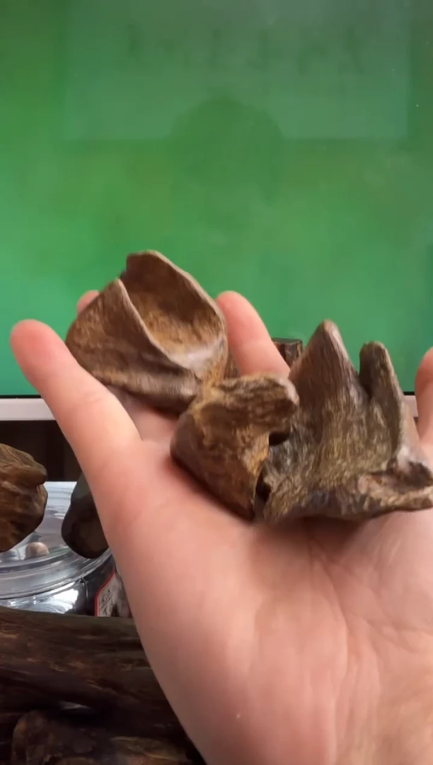 沉香手把件阿*多样性发一*3