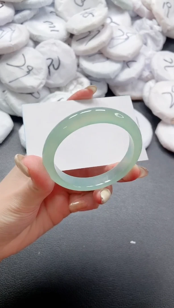 【闪购商品】石英质玉手镯未镶嵌 5L208-51