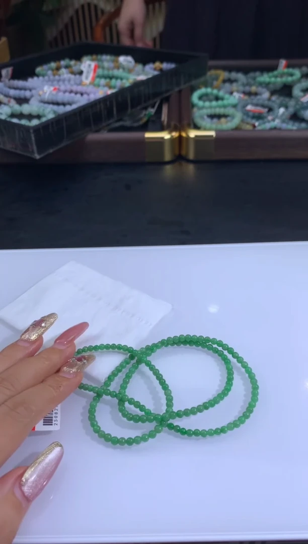 未镶嵌定制翡翠诗**忆翡翠