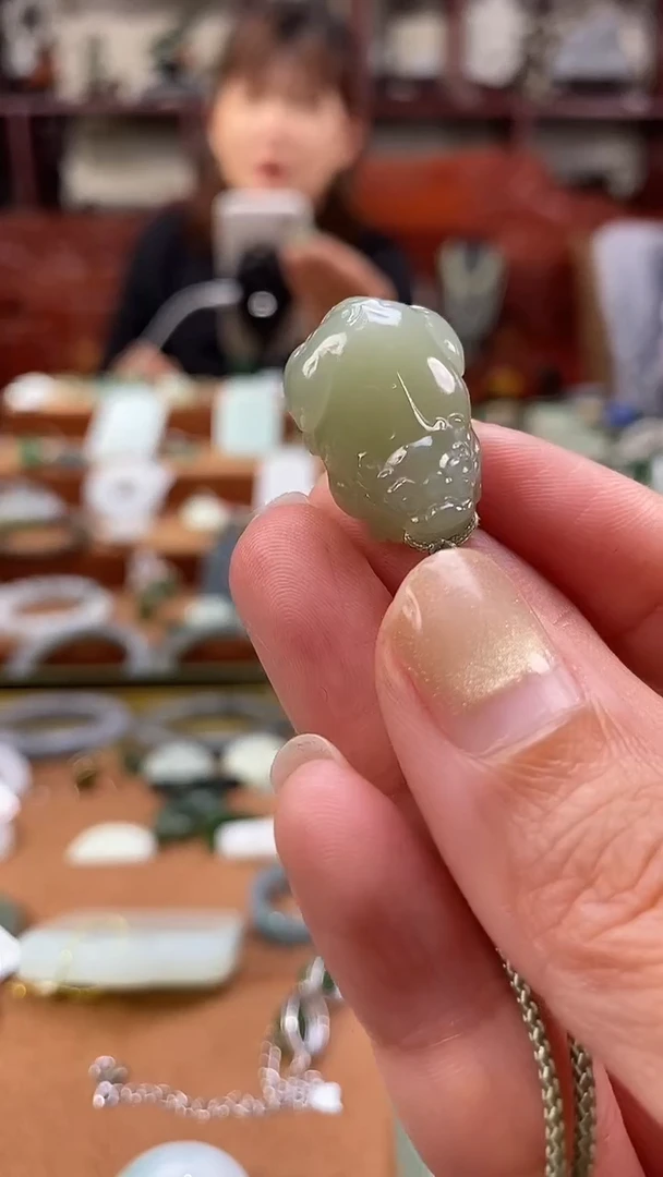 颈饰未镶嵌和田玉和田玉青海料貔貅吊坠