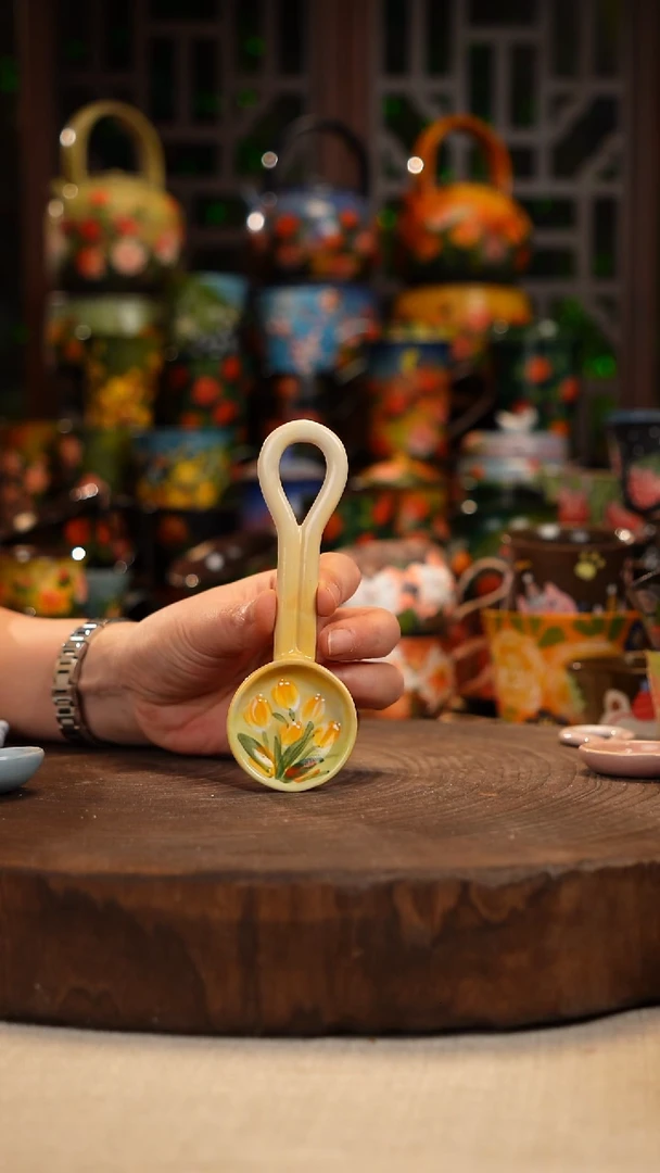 油画  手绘釉下彩