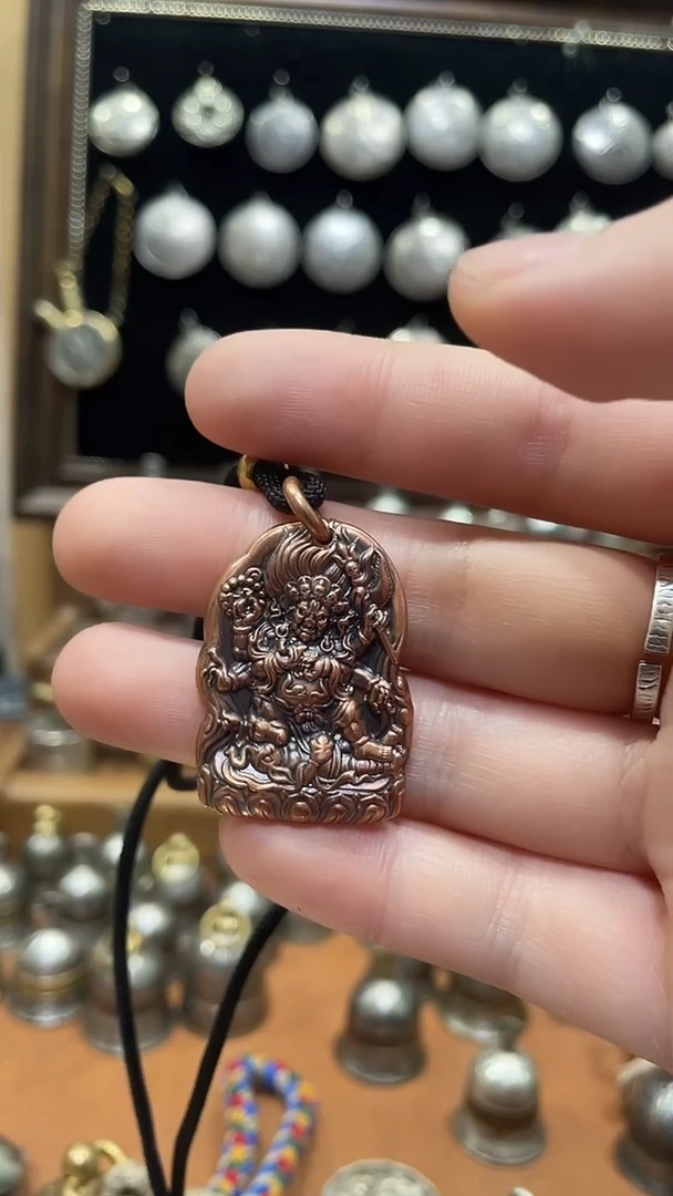 冀*虎红铜黑财神吊坠