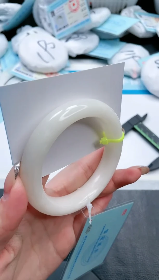 【闪购商品】和田玉手镯未镶嵌16V212-58