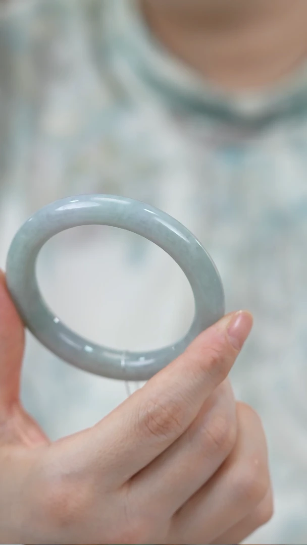 翡翠手镯未镶嵌圆条0402