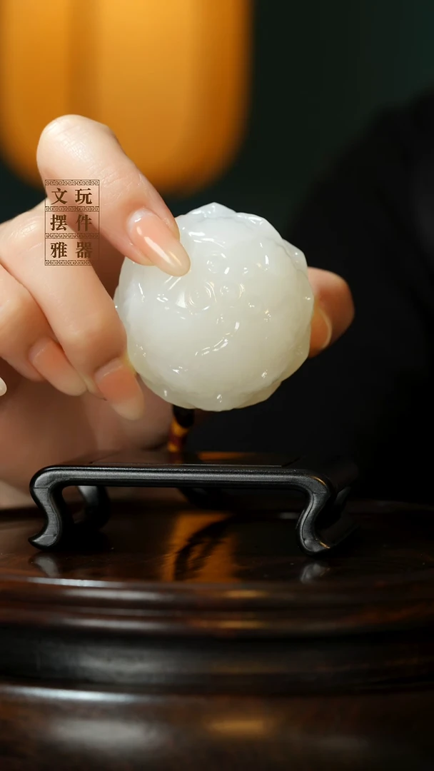 玉《好运连连莲花》手把件摆件