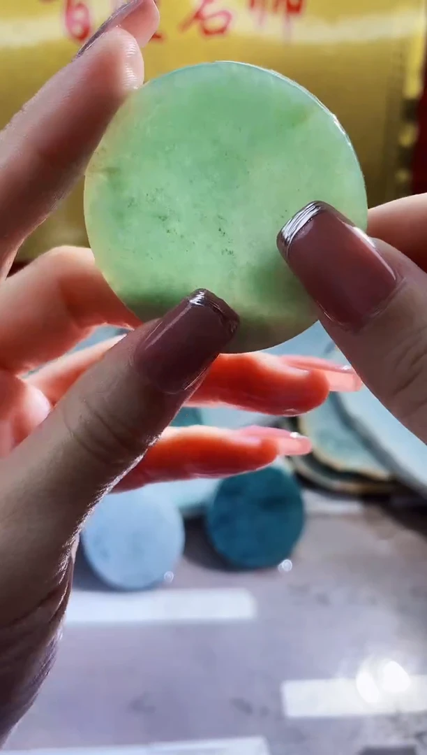 翡翠挂件未镶嵌小梦95