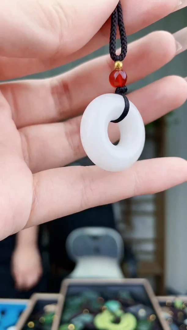 和田玉未镶嵌挂件拍一发一，多样性发货！