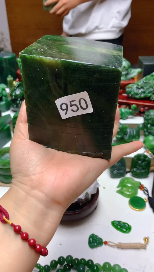 未镶嵌和田玉（碧玉）珠宝半成品0